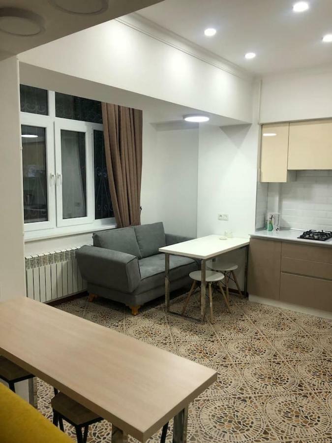 Студия В Центре Ташкента Esterno foto
